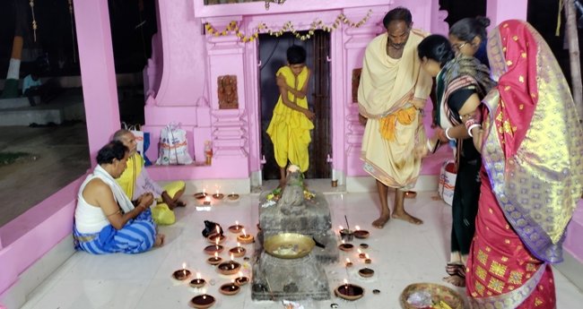 ଶରଣ ଶ୍ରୀକ୍ଷେତ୍ର ଲୋକନାଥ ମନ୍ଦିରରେ ମହାଶିବରାତ୍ରି