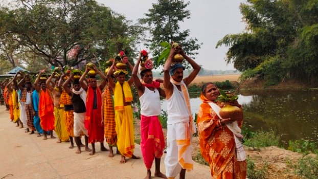 ହୁଙ୍କେଶ୍ୱର ମହାଦେବଙ୍କ ମନ୍ଦିର ଓ ବିଗ୍ରହ ପ୍ରତିଷ୍ଠା ଉତ୍ସବ,କଳସ ଶୋଭାଯାତ୍ରା