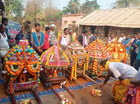 ବାଲିଯୋରନ୍ଦା ଗ୍ରାମରେ ଦୋଳ ଉତ୍ସବ ପାଳିତ