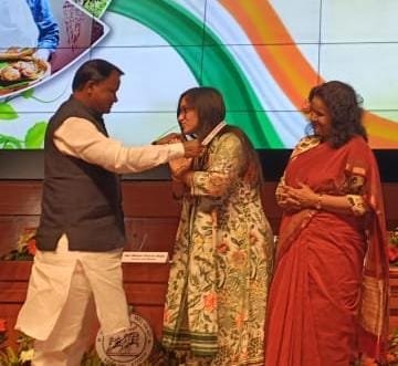 ଆକାଂକ୍ଷୀ ଜିଲ୍ଲା କାର୍ଯ୍ୟକ୍ରମରେ ଉତ୍କୃଷ୍ଟ ପ୍ରଦର୍ଶନ ପାଇଁ ରାଜ୍ୟସ୍ତରୀୟ ସମ୍ମାନ ପାଇଲା ଗଜପତି