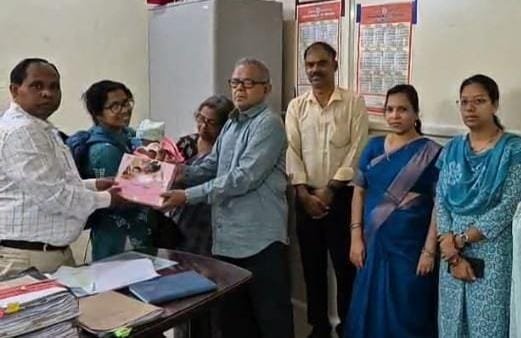 ଗଜପତିରୁ ପୋଷ୍ୟ ସନ୍ତାନ ଭାବେ ଗ୍ରହଣ କଲେ ପଶ୍ଚିମବଙ୍ଗ ରାଜ୍ୟର ଏକକ ମାତୃ ପରିବାର