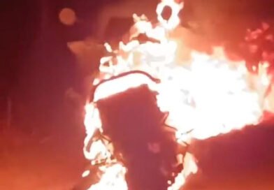 ଚାଳନ୍ତା ଓଲା ଗାଡିରେ ଲାଗିଲା ନିଆଁ : ଅଳ୍ପକେ ବର୍ତିଲେ ଚାଳକ