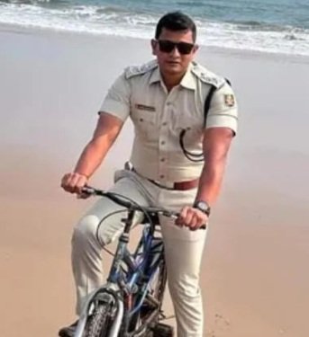 କୋର୍ଟରେ ଆତ୍ମସମର୍ପଣ କଲେ ନିଲମ୍ବିତ ଥାନା ଅଧିକାରୀ ରାଜେଶ ବଳିଆର ସିଂ