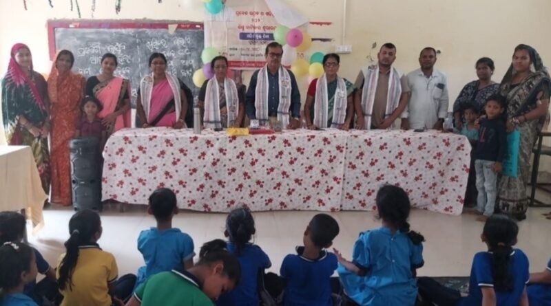 ବାଲିପଦର ୟୁପି ସ୍କୁଲରେ ଖଡ଼ିଛୁଆଁ ଓ ପ୍ରବେଶ ଉତ୍ସବ