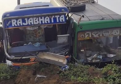 ଦୁଇ ଘରୋଇ ବସ୍ ଦୁର୍ଘଟଣାଗ୍ରସ୍ତ: ୨୦ରୁ ଅଧିକ ଆହତ