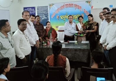 ଏ- ୧ ଛାତ୍ରଛାତ୍ରୀଙ୍କୁ ଓଷ୍ଟା ପକ୍ଷରୁ ସମ୍ବର୍ଦ୍ଧନା