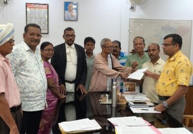 ସଂଶୋଧିତ ପାଠ୍ୟପୁସ୍ତକ ଦାବିକଲା ଇସ୍କଫ: ମୁଖ୍ୟମନ୍ତ୍ରୀଙ୍କ ଉଦେଶ୍ୟରେ ଦାବିପତ୍ର
