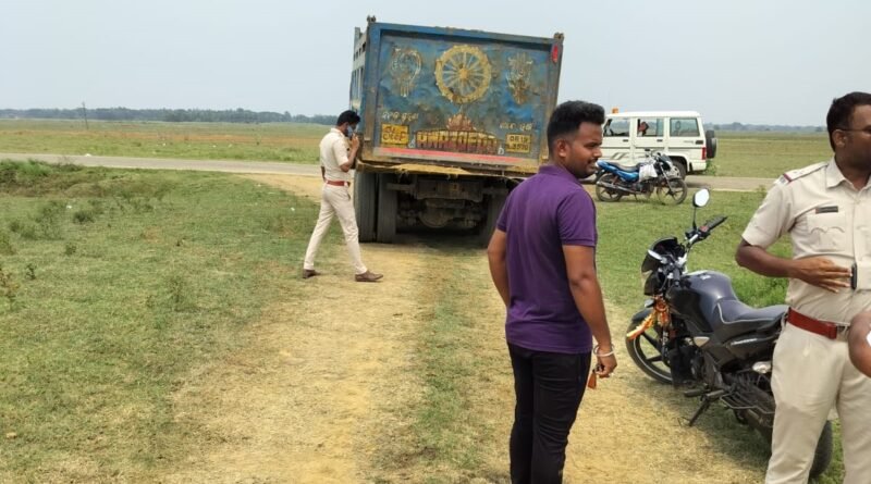 ବେଆଇନ ଭାବେ ମାଟି ତାଡି ନେଉଥିବା ବେଳେ ତହସିଲ ପକ୍ଷରୁ ଚଢାଉ