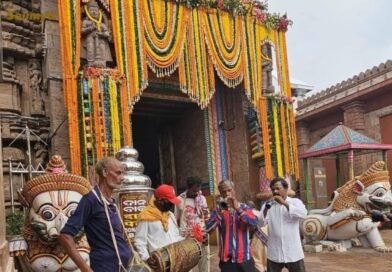 ଚମ୍ପକ ଦ୍ଵାଦଶୀରେ ଦେବ ଦମ୍ପତ୍ତିଙ୍କ ଗୁଆଲିଯାତ୍ରା