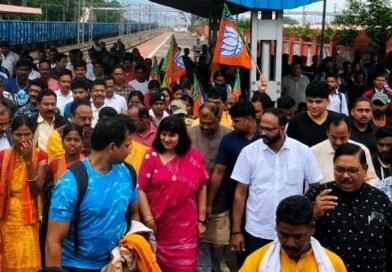 କୋରାପୁଟରେ ଚମକିଲେ ସାଂସଦ ଅପରାଜିତା ଷଡ଼ଙ୍ଗୀ, ଦୀର୍ଘ ସେବା ପାଇଁ ୩ କର୍ମଚାରୀ ସମ୍ମାନିତ
