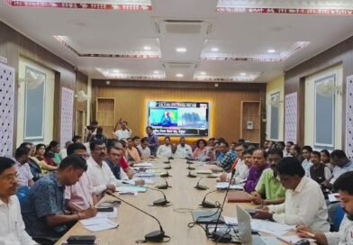 ଅର୍ଣ୍ଣବ ବାତ୍ୟା ମୁକାବିଲା ପାଇଁ କନ୍ଧମାଳରେ ମନ୍ତ୍ରୀଙ୍କ ସମୀକ୍ଷା